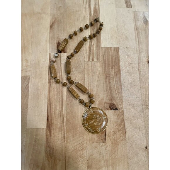 Vintage Hand Carved Mexican Leo Pendant Boho Hippie Indie Necklace Natural Stone - Picture 7 of 8